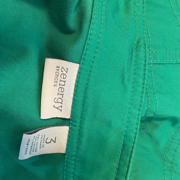 Get ready for spring with this emerald green jacket with accent silver zipper - Picture 2 of 2